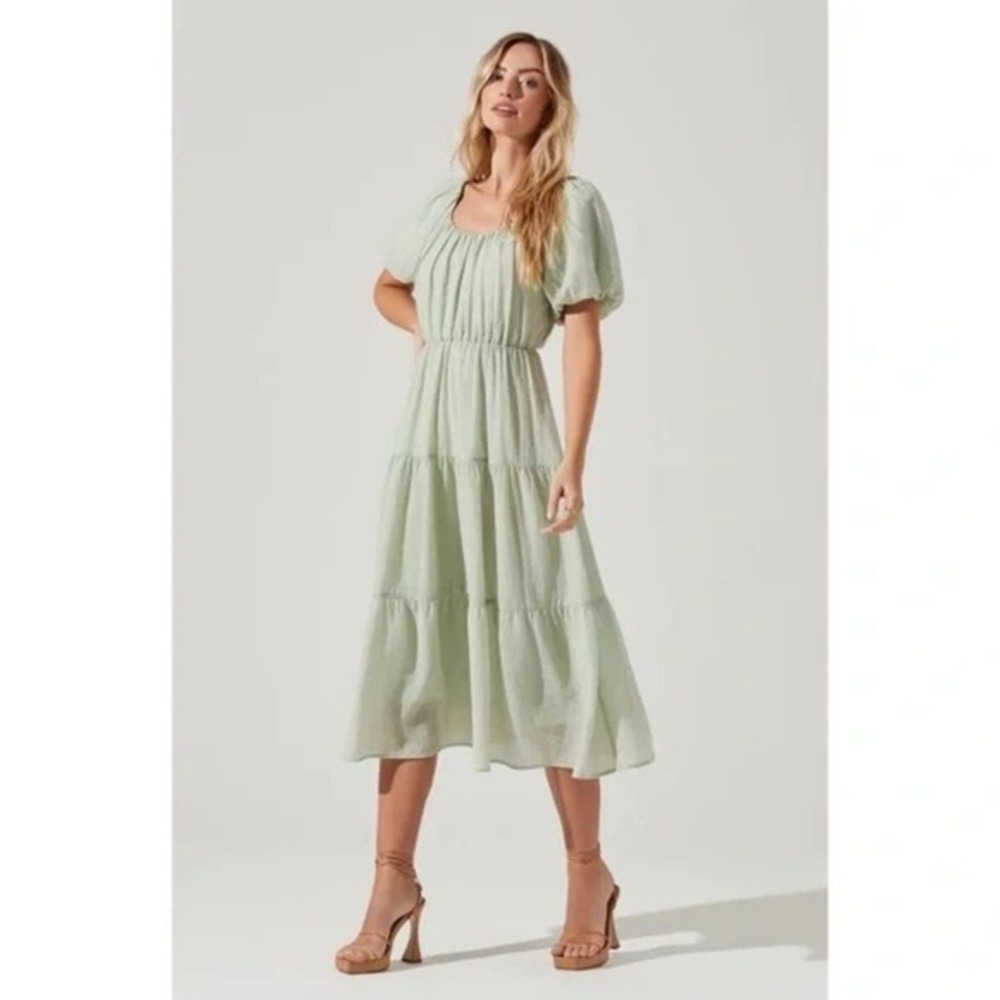 ASTR The Label Sage Green Puff Sleeve Tiered Midi‎ Dress Small AC12384